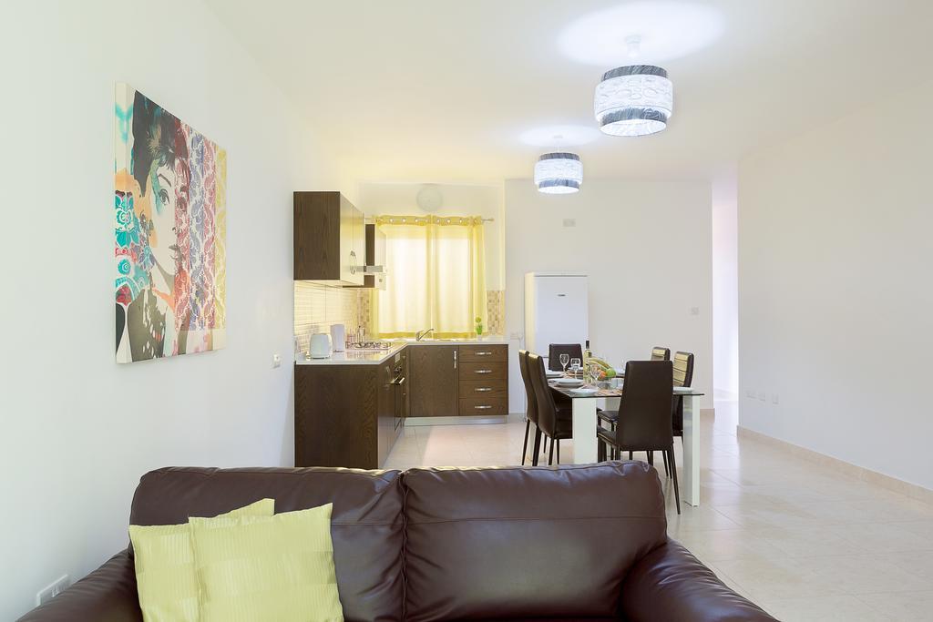 North Side Apartment 1 L-Imgarr Exteriör bild