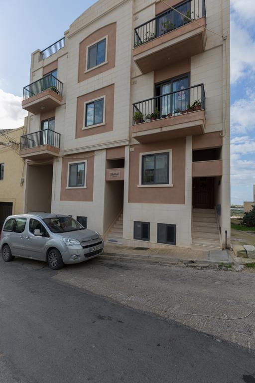 North Side Apartment 1 L-Imgarr Exteriör bild